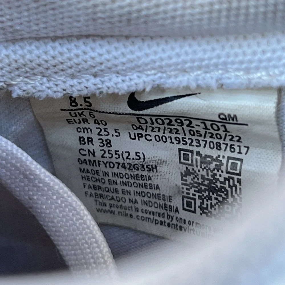 Nike Shoes Women Size 8.5 Blazer Low Platform White Sail Black DJ0292-101